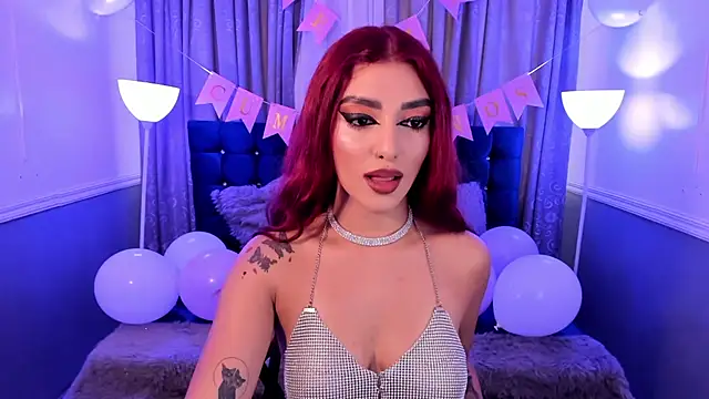 Snapshot of hallsredd chatting on December 2024 09:05:02 PM hallsredd online show from December 2024 09:05:02 PM