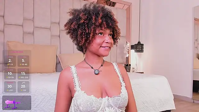 Snapshot of _CurlyGirl_ chatting on July 2026 03:57:02 AM CurlyGirl online show from July 2026 03:57:02 AM
