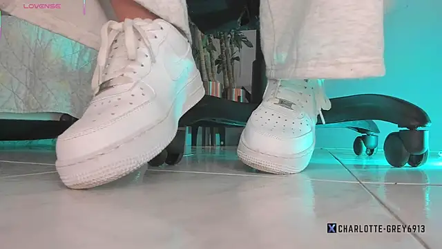 charlotte  grey online show from January 2026 08:03:02 PM