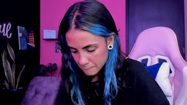 Juanadearco5 online show from November 2025 02:28:01 PM