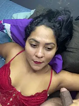 Snapshot of mayemarc chatting on December 2024 12:42:02 AM mayemarc online show from December 2024 12:42:02 AM
