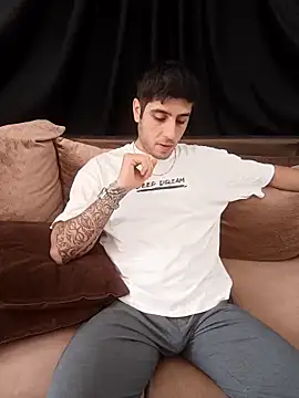 arenn1997 online show from November 2025 11:53:01 AM