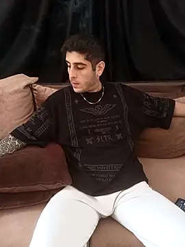 arenn1997 online show from November 2025 12:05:02 PM