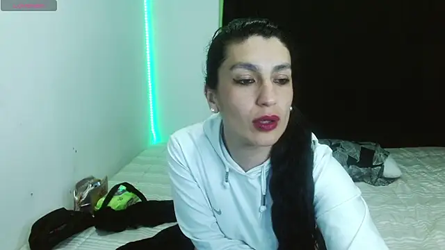 Snapshot of cristina_connor chatting on January 2025 01:28:01 AM cristina connor online show from January 2025 01:28:01 AM