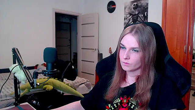 stellablondy online show from February 2025 05:20:02 PM