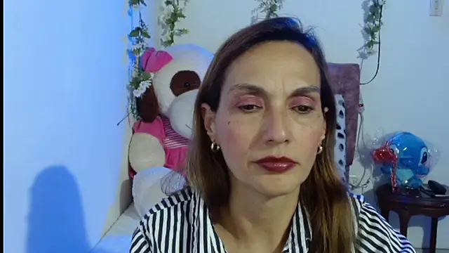 Snapshot of italagomez_ chatting on November 2025 12:24:01 AM italagomez online show from November 2025 12:24:01 AM