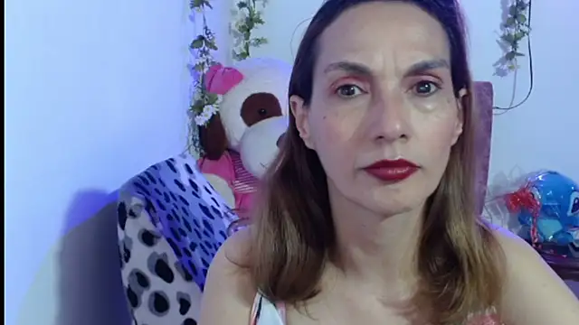 Snapshot of italagomez_ chatting on November 2025 01:15:02 PM italagomez online show from November 2025 01:15:02 PM