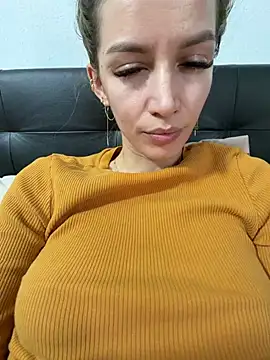 Snapshot of IvySamek chatting on May 2026 12:31:02 PM IvySamek online show from May 2026 12:31:02 PM