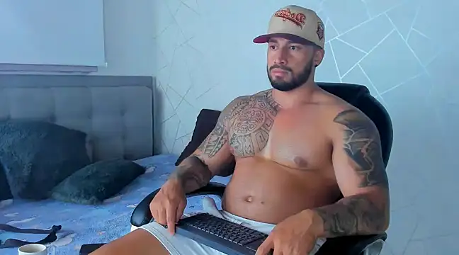 Cristian Walker online show from February 2025 11:55:02 PM