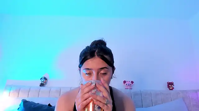 Kathia Morelli online show from February 2025 11:53:01 AM