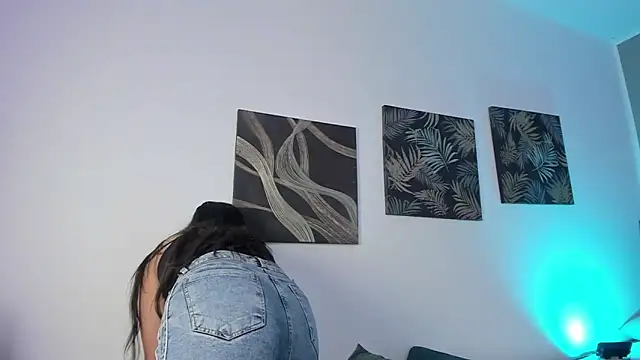 Kathia Morelli online show from September 2025 11:56:02 AM