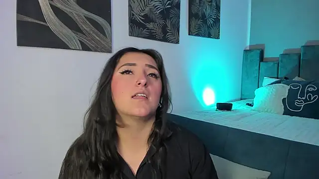 Kathia Morelli online show from September 2025 11:46:02 AM