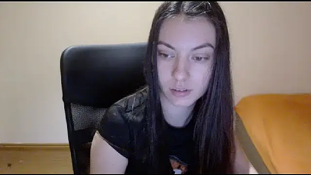Snapshot of CuteJollie4U chatting on December 2024 04:57:01 PM CuteJollie4U online show from December 2024 04:57:01 PM