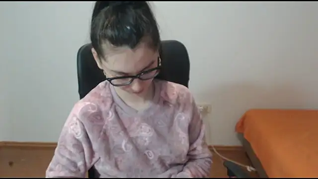 Snapshot of CuteJollie4U chatting on February 2025 03:57:02 PM CuteJollie4U online show from February 2025 03:57:02 PM