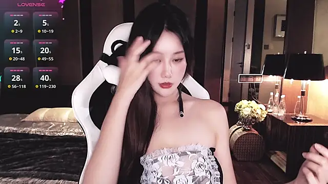 Snapshot of Cartier-__Daji- chatting on September 2025 11:44:01 AM Cartier-  Daji- online show from September 2025 11:44:01 AM