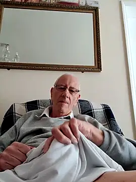 Snapshot of cutaboverest chatting on May 2026 10:12:02 AM cutaboverest online show from May 2026 10:12:02 AM