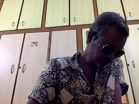 Lookin4Kinky Partner online show from December 2025 08:01:02 AM