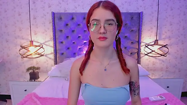 Snapshot of MiaWinx chatting on January 2025 01:18:02 AM MiaWinx online show from January 2025 01:18:02 AM