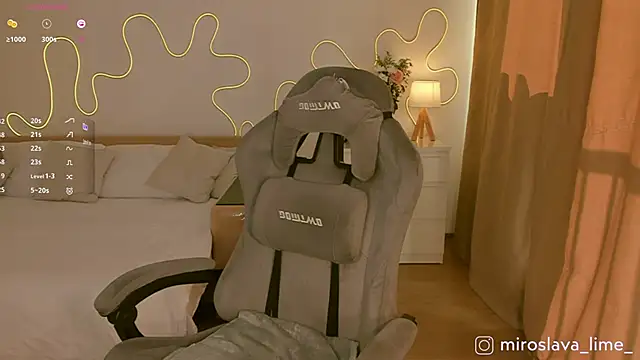 MiroslavaLime online show from March 2025 06:00:02 AM