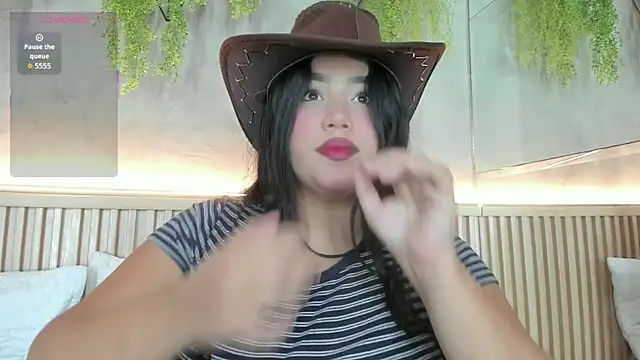 Lana Lann online show from November 2025 12:08:02 PM