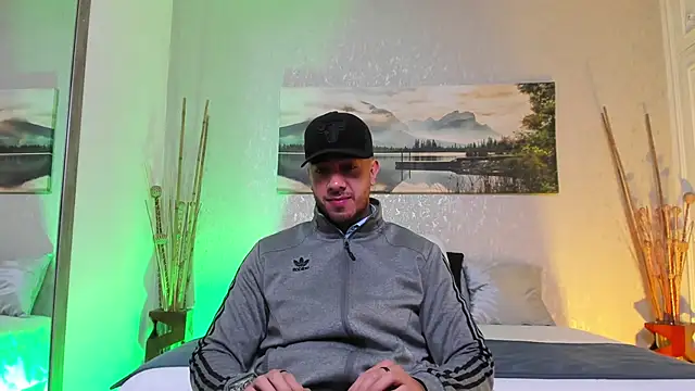 Snapshot of Nate_franco chatting on March 2025 04:06:02 AM Nate franco online show from March 2025 04:06:02 AM