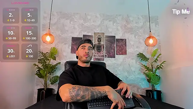 Snapshot of Nate_franco chatting on October 2025 04:04:02 AM Nate franco online show from October 2025 04:04:02 AM