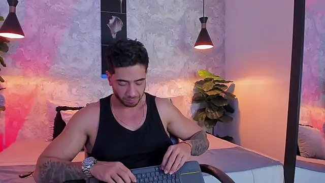 Snapshot of Nate_franco chatting on October 2025 04:24:02 AM Nate franco online show from October 2025 04:24:02 AM