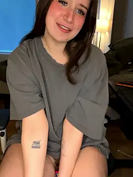 nerdynina online show from January 2026 08:35:01 PM