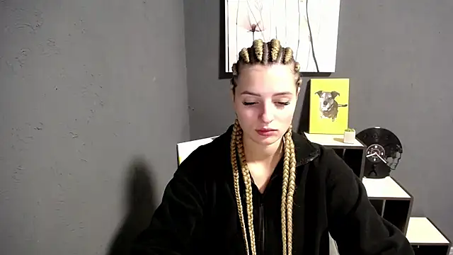 lady olivia  online show from October 2025 01:56:02 PM