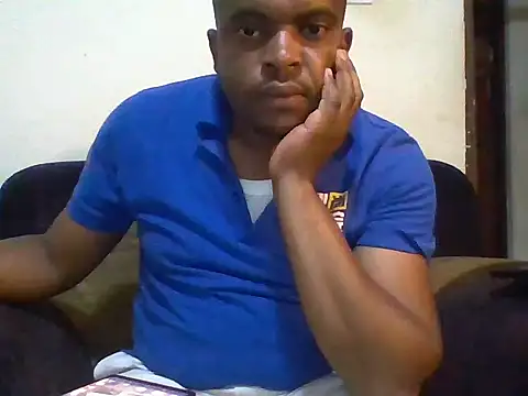 Snapshot of lui_cuuty chatting on September 2025 02:18:01 PM lui cuuty online show from September 2025 02:18:01 PM