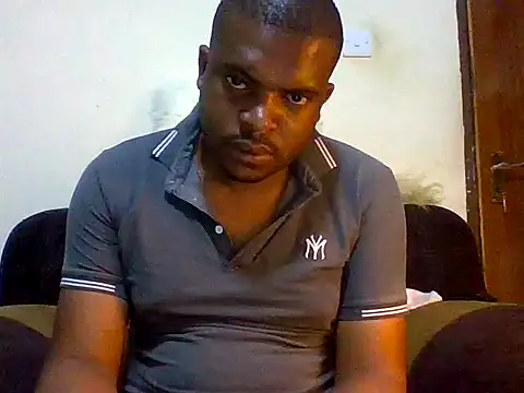 Snapshot of lui_cuuty chatting on October 2025 12:18:02 AM lui cuuty online show from October 2025 12:18:02 AM