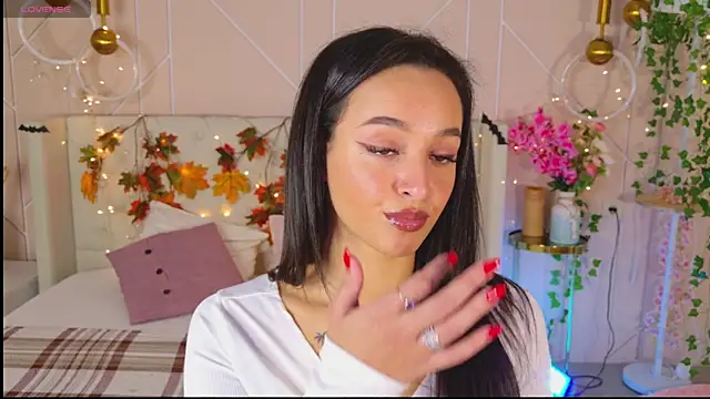 Lolly Neal online show from November 2025 04:56:01 AM