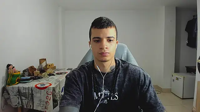 Snapshot of Balo_lovers chatting on February 2025 11:15:02 PM Balo lovers online show from February 2025 11:15:02 PM