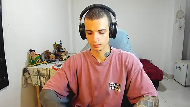 Snapshot of Balo_lovers chatting on March 2025 08:09:01 PM Balo lovers online show from March 2025 08:09:01 PM