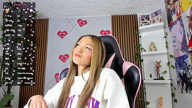 Snapshot of Victoria_Adams14 chatting on February 2025 06:51:02 PM Victoria Adams14 online show from February 2025 06:51:02 PM