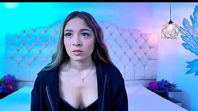 Snapshot of Victoria_Adams14 chatting on February 2025 12:11:02 PM Victoria Adams14 online show from February 2025 12:11:02 PM