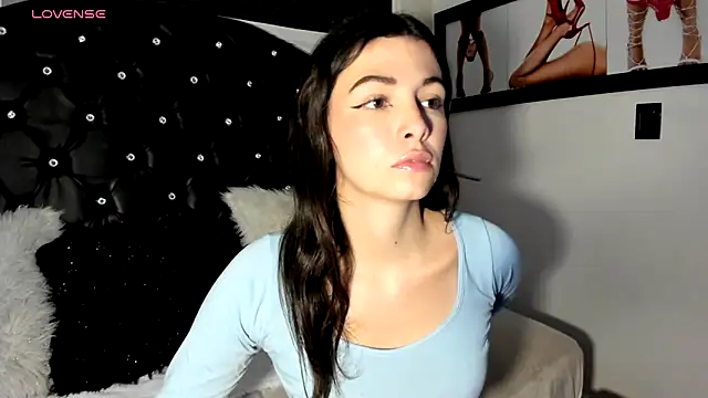 Snapshot of diana_queen_ chatting on December 2024 09:15:01 PM diana queen online show from December 2024 09:15:01 PM