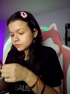 azumiichan online show from February 2025 04:01:01 AM