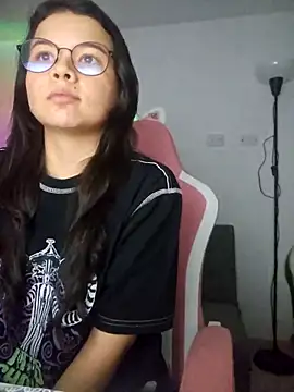 azumiichan online show from September 2025 12:15:01 AM