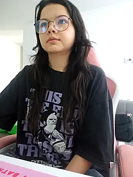 azumiichan online show from November 2025 01:33:01 PM