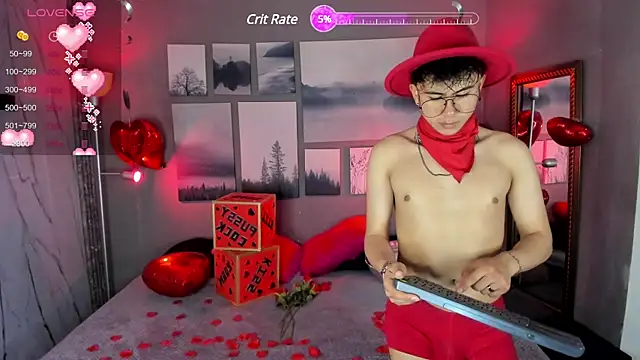 Snapshot of noah_and_rose chatting on February 2025 07:33:02 PM noah and rose online show from February 2025 07:33:02 PM