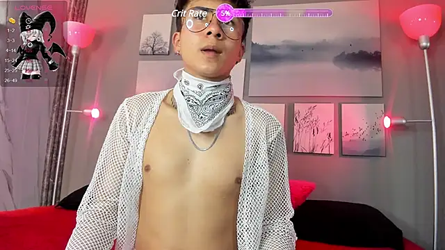 Snapshot of noah_and_rose chatting on March 2025 08:08:01 PM noah and rose online show from March 2025 08:08:01 PM