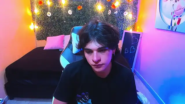 Luke Howland online show from January 2025 08:49:02 PM