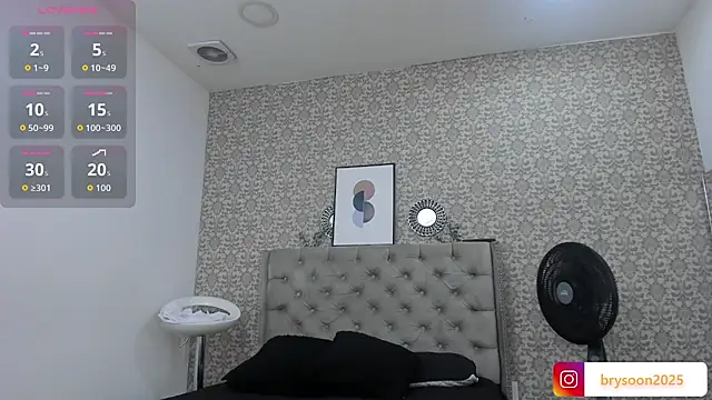 Bryson Collins  online show from October 2025 11:26:02 PM