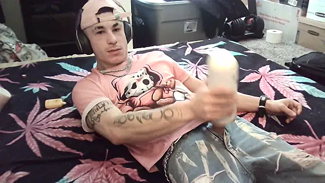 Snapshot of --D-a-D-D-y- chatting on February 2025 07:45:02 PM --D-a-D-D-y- online show from February 2025 07:45:02 PM