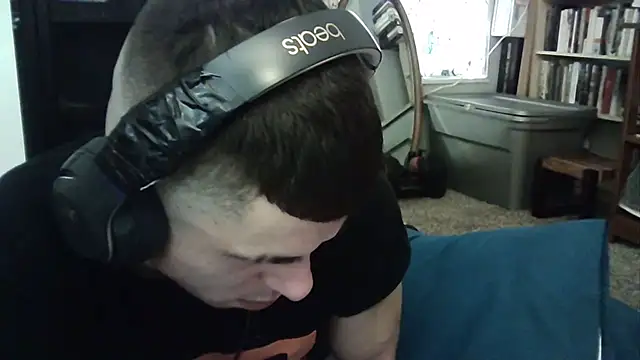 Snapshot of --D-a-D-D-y- chatting on March 2025 06:43:02 PM --D-a-D-D-y- online show from March 2025 06:43:02 PM