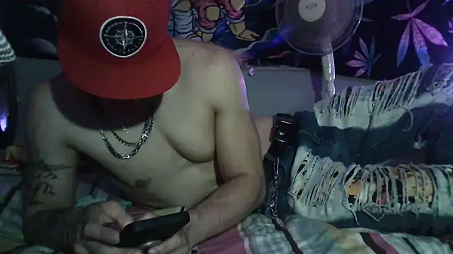 Snapshot of --D-a-D-D-y- chatting on October 2025 05:18:01 AM --D-a-D-D-y- online show from October 2025 05:18:01 AM