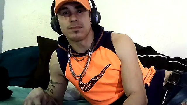 Snapshot of --D-a-D-D-y- chatting on February 2026 04:16:02 AM --D-a-D-D-y- online show from February 2026 04:16:02 AM