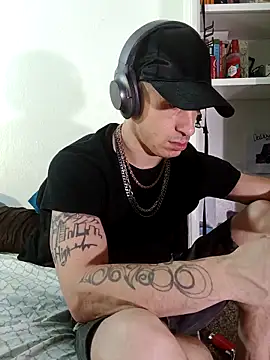 Snapshot of --D-a-D-D-y- chatting on February 2026 07:45:01 PM --D-a-D-D-y- online show from February 2026 07:45:01 PM