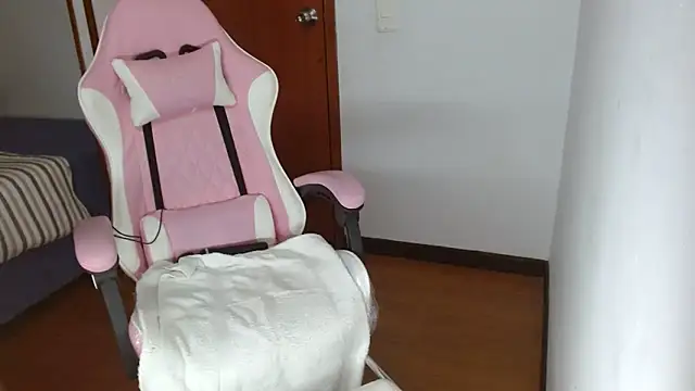 Mishka   online show from December 2024 01:03:01 AM